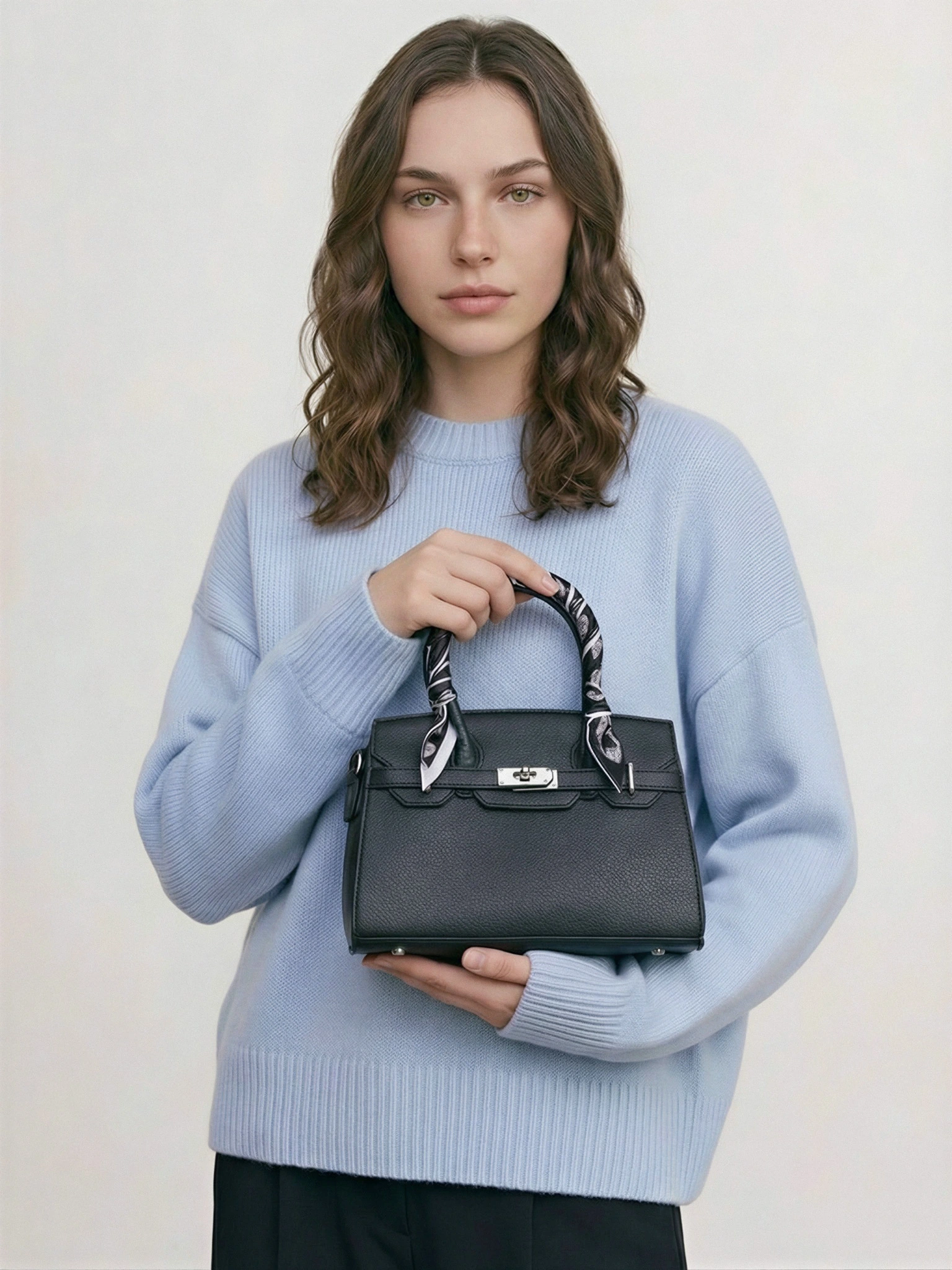 Сумка-тоут  с декоративным платком в ассортименте